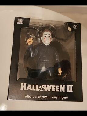 Halloween II Michael Myers Vinyl Figure - Black/White